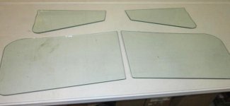 2335a_Jeepster_glass_package_clear.JPG