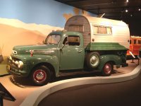 ford-1952-F2-camper.jpg